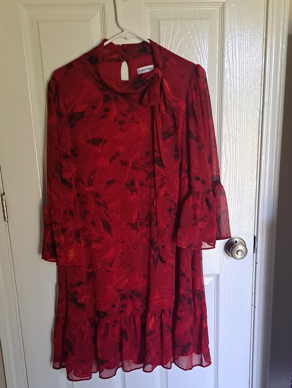 Calvin Klein Red & Black Floral Tie-Neck Long Sleeve Dress